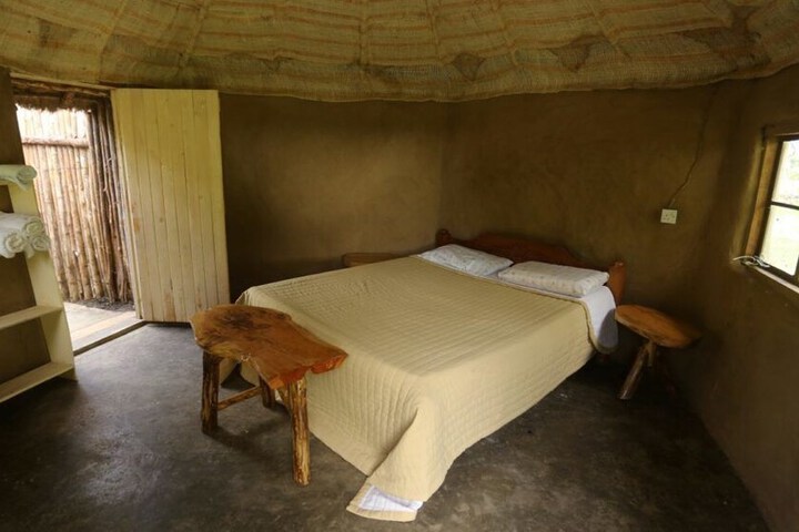 Room 5 of 38