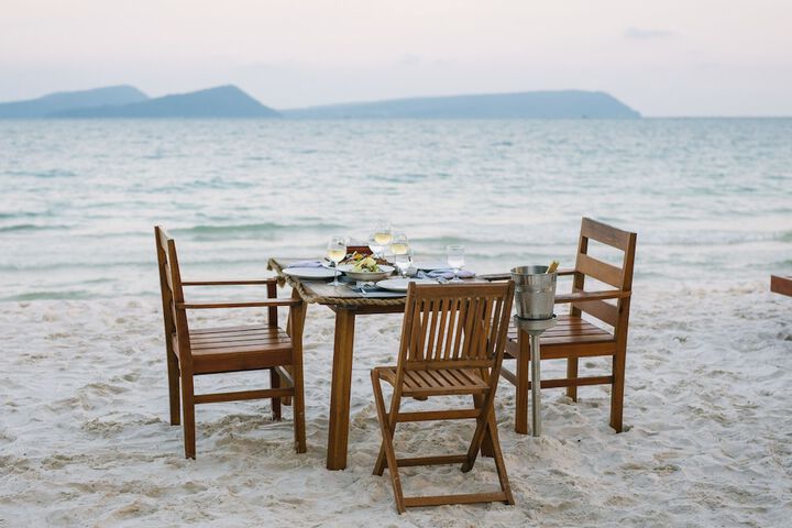 Dining 38 of 60