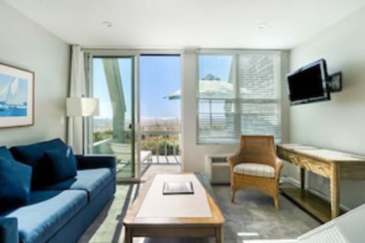 Room 607 of 984