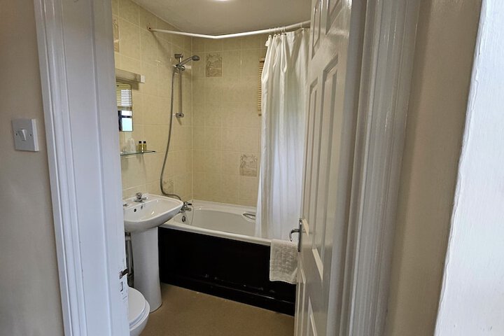 Room 15 of 44