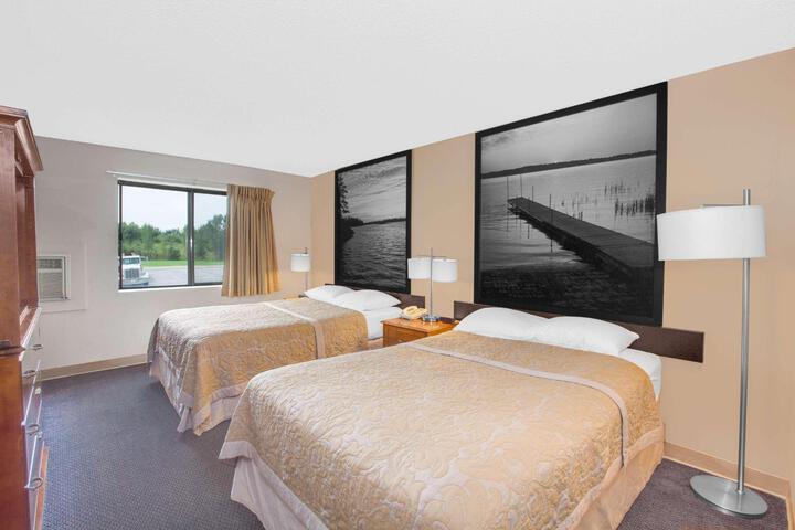 2 Double Beds (1 of 13)