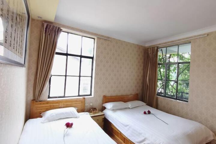 Room 29 of 75