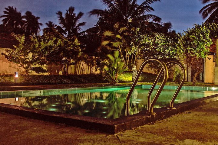 Hotel with Pool