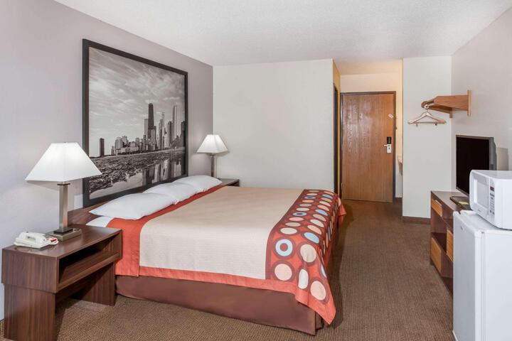 1 King Bed (1 of 5)