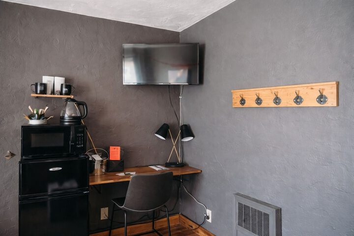 Room 18 of 38