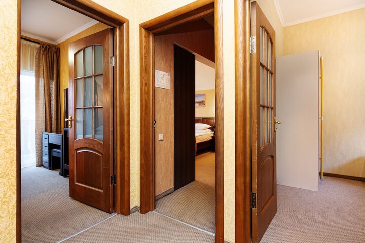 Room 83 of 262