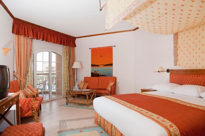 Room 2 of 86
