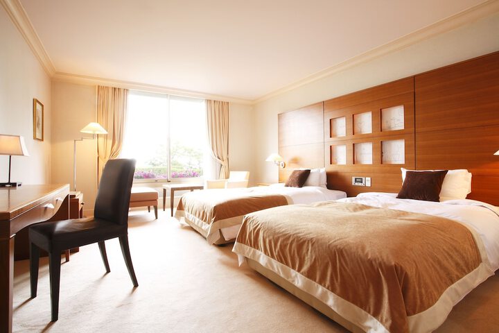 Room 7 of 35