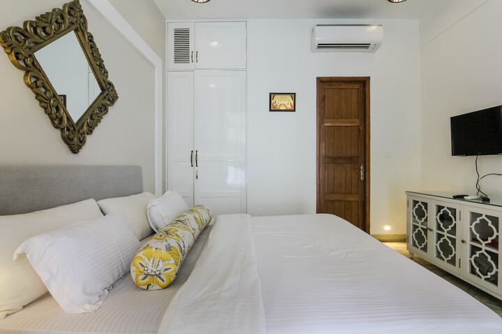 Room 14 of 50