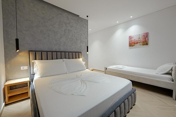 Room 79 of 141