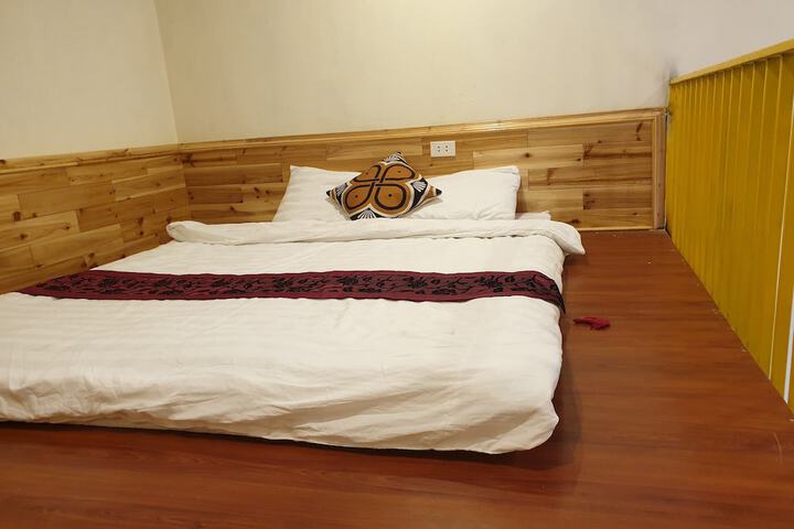 Room 6 of 31