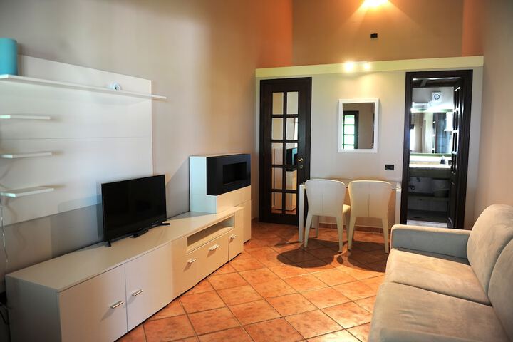 Room 8 of 42