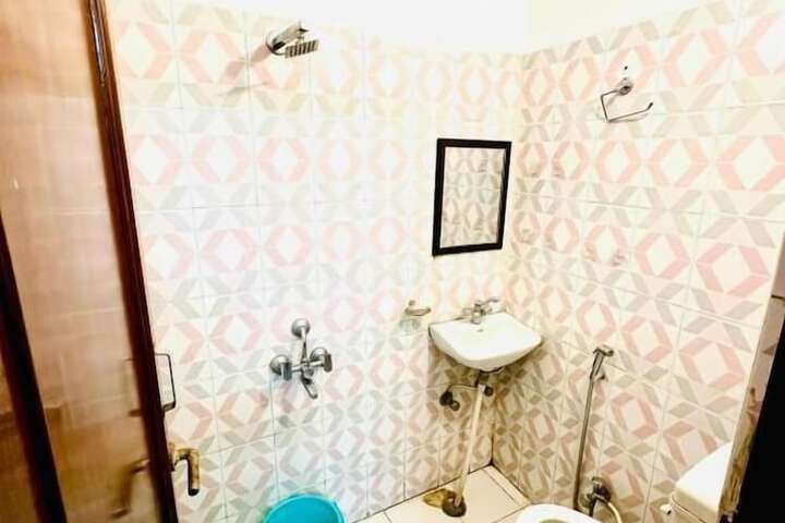 Room 14 of 17