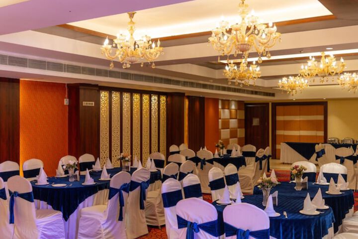 Ballroom/Hall 62 of 74
