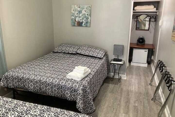 Room 34 of 53