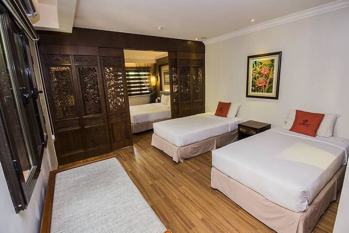 Room 6 of 44