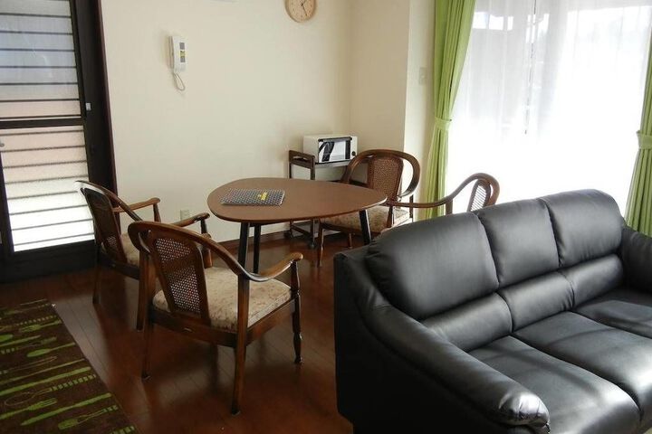 Room 8 of 36