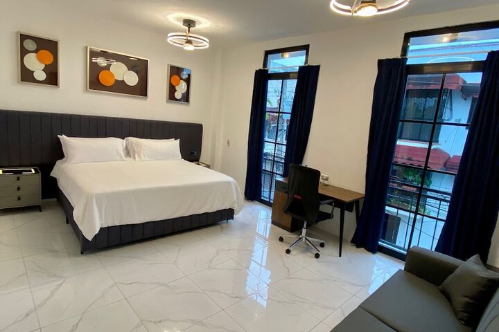 Room 22 of 32