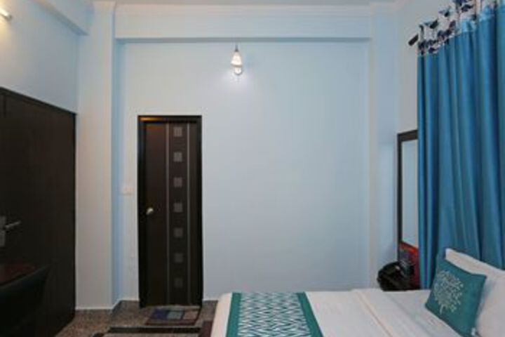 Room 10 of 22