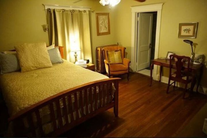 Room 10 of 40