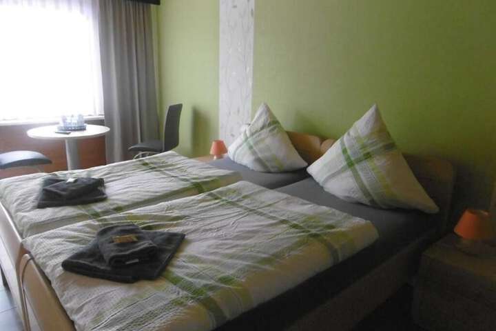 Room 6 of 20