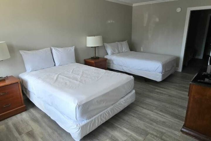 Room 42 of 66