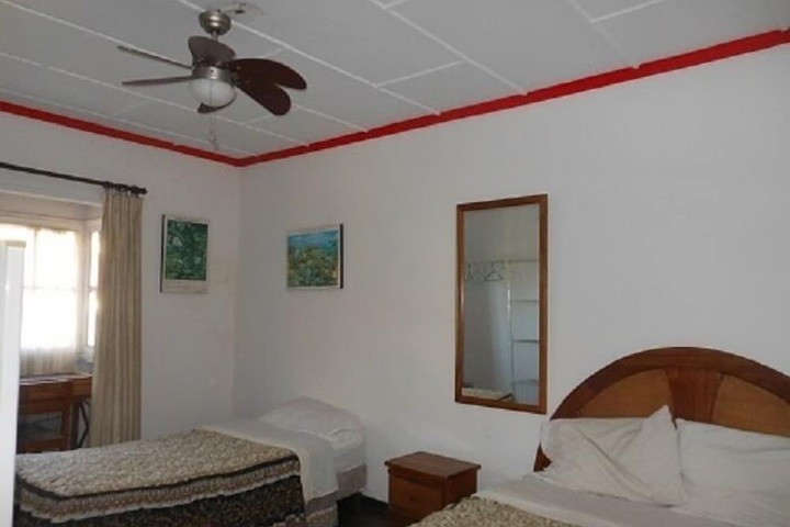 Room 8 of 18