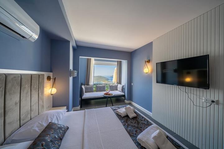 Room 27 of 128