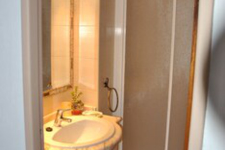 Room 2 of 14
