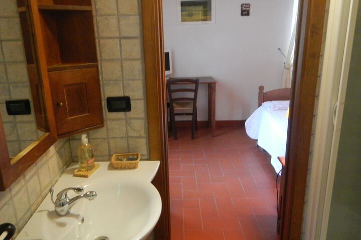 Room 30 of 63