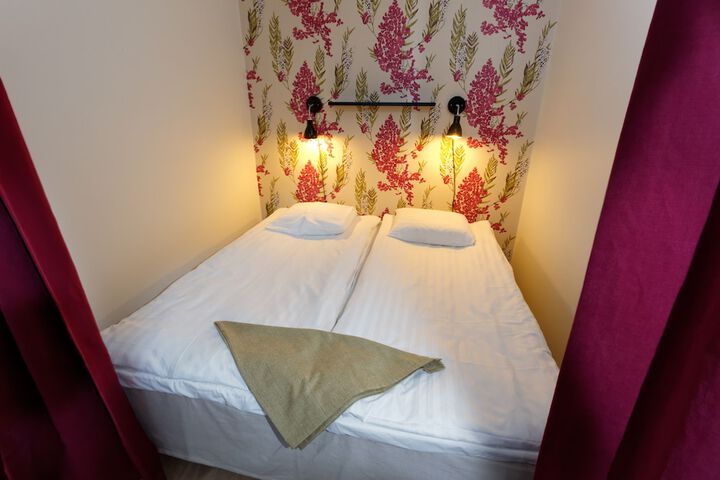 Room 2 of 58