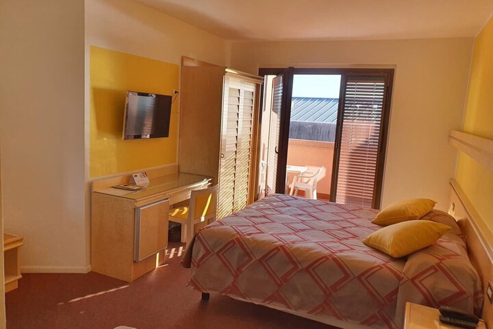 Room 11 of 46