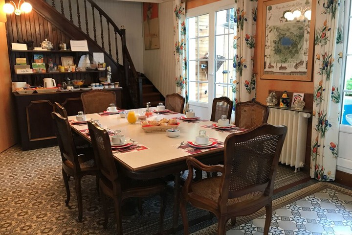 Breakfast/Coffee Service 8 of 10