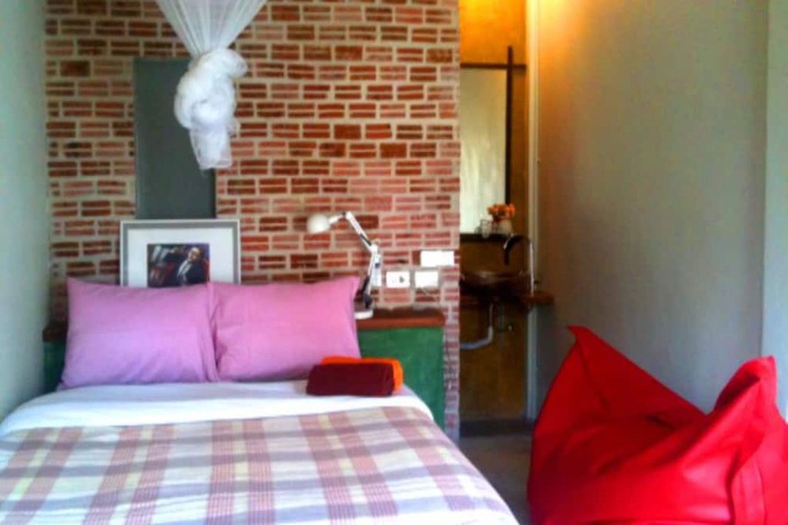 Room 8 of 69
