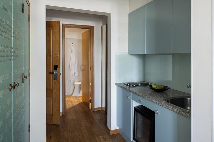 Room 20 of 61
