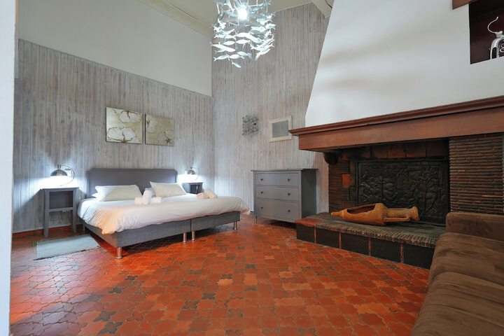 Room 12 of 59