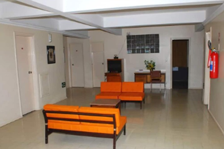 Ballroom/Hall 36 of 39