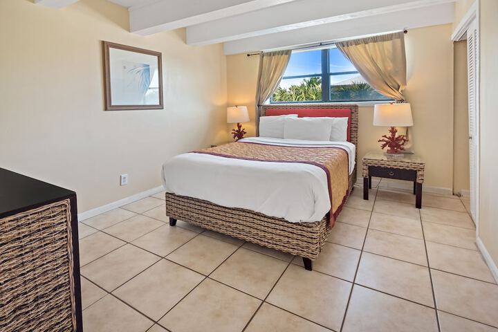 Deluxe 2 Double Beds Sunset View Balcony (6 of 15)