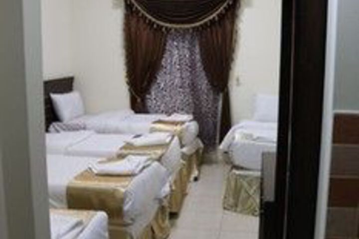Room 10 of 21
