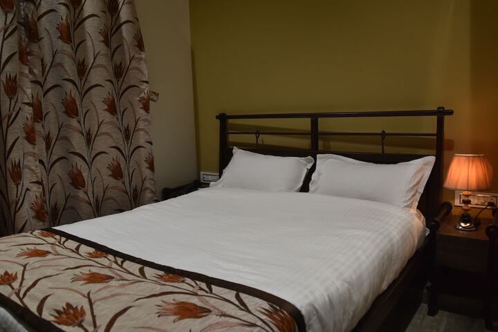Room 5 of 36