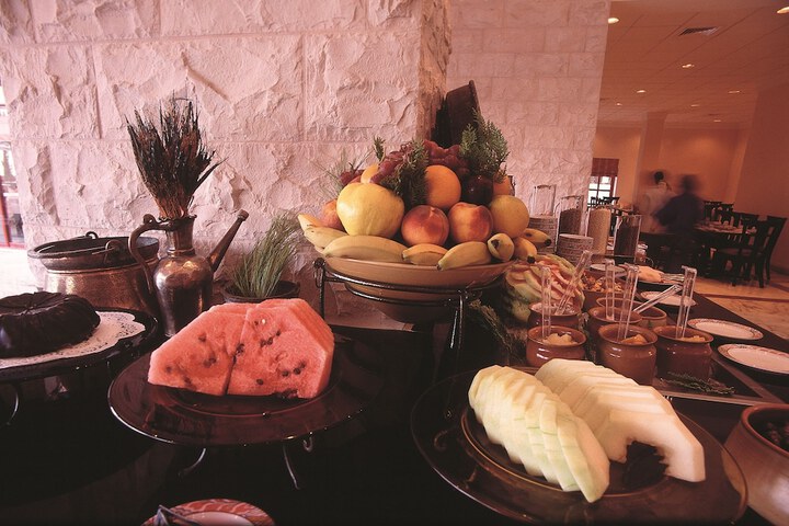 Dining 67 of 104