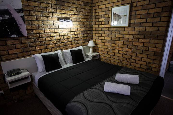 Room 10 of 41