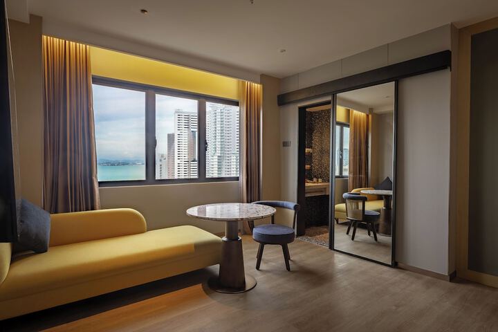 Room 58 of 105