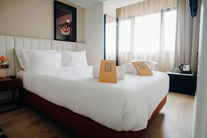 Room 42 of 164