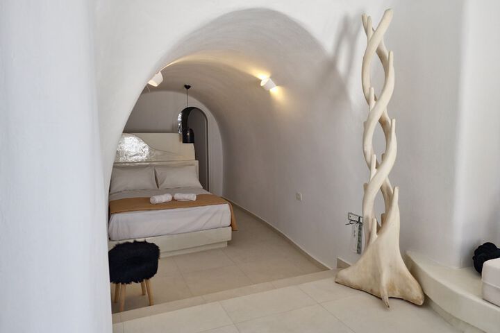 Room 5 of 189