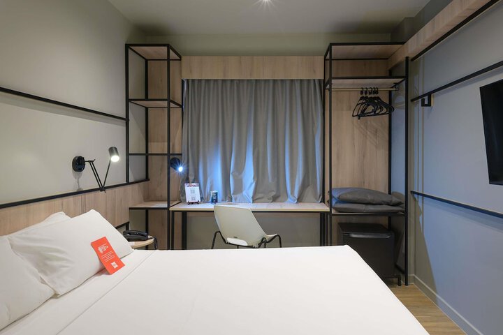 Room 7 of 56