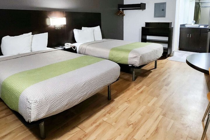 2 Double Beds Refrigerator, Microwave (3 of 6)