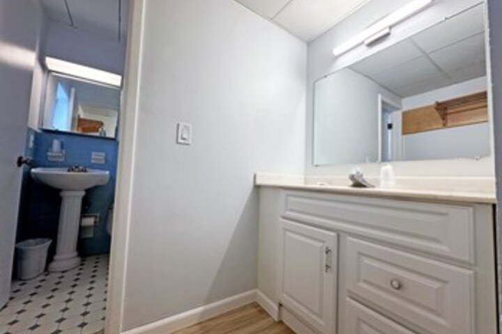 Room 187 of 258
