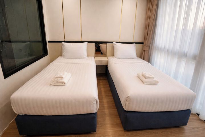 Room 19 of 36