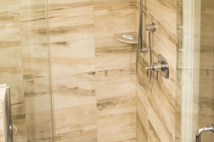 Bathroom shower
